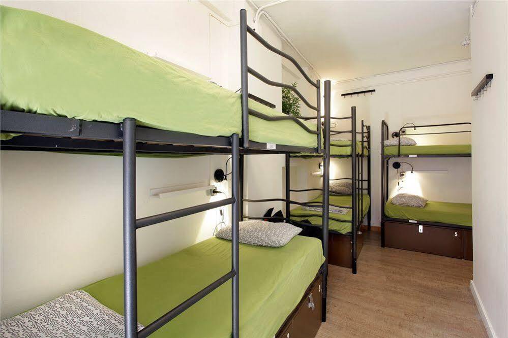 Gracia City Hostel Βαρκελώνη Εξωτερικό φωτογραφία Hostel in Barcelona
